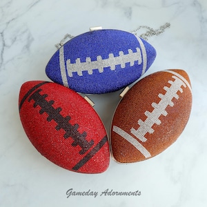 Bolso de hombro rígido con tachuelas y diamantes de imitación, estilo de fútbol, estilo de día de juego, bolso de mano con cadena, rojo universitario y negro, regalo para ella
