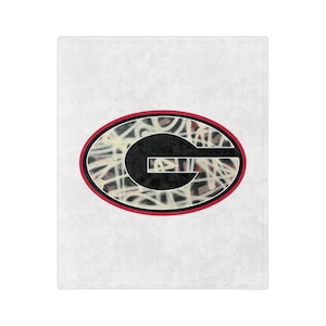 University of Georgia Bulldogs Velveteen Microfiber Blanket, Custom College Throw, Dorm Room Essential, Graduation Gift, Fan Blanket