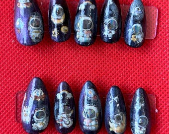 cat eye astronaut press on nails