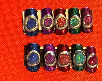 Uñas postizas con gemas 3D de arcoíris metálico