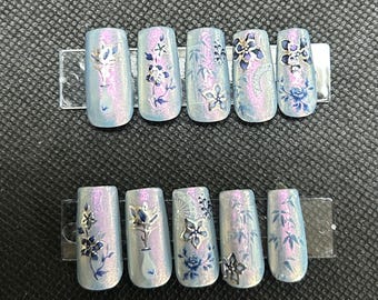 Uñas postizas de bambú azul iridiscente