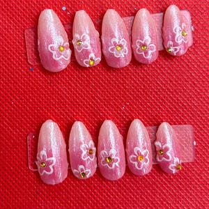 pink thermal iridescent flowers press on nails