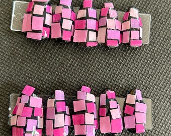 Uñas postizas con mosaico rosa