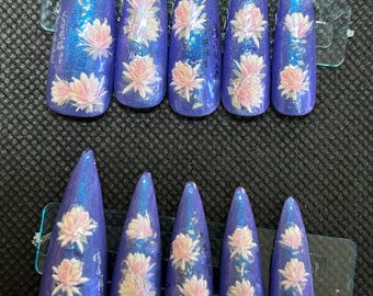 Uñas postizas de loto rosa aurora y morado