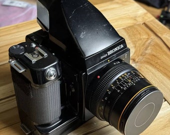 Zenza Bronica SQ-Am + prism finder + 50mm F3.5 lens