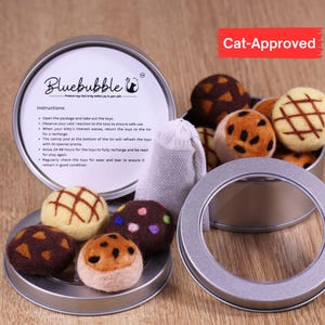 Chignon feutré infusé d'herbe à chat Silvervine avec boîte de recharge par Bluebubble, jouet pour chat en laine de Nouvelle-Zélande