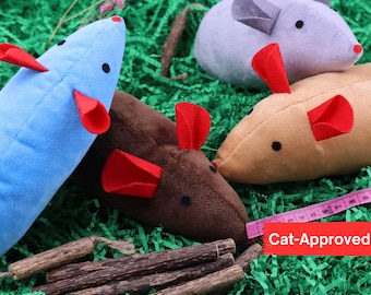 Brinquedo para gatos Jumbo Catnip Mouse Kicker: Cauda de bastão de videira prateada e cascas de trigo sarraceno, fabricado pela BluebubblePets