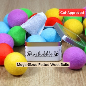 Méga balles feutrées infusées d'herbe à chat Silvervine avec boîte de recharge par Bluebubble, Nouvelle-Zélande Jouet pour chat en laine