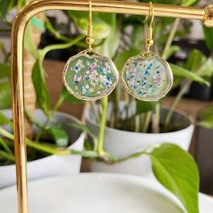 Handmade Dry Pressed Flower Resin Earrings Flower Dangle Jewelry Real Flower Resin Drop Earrings Unique Gift for Her Birthday Mother’s Day