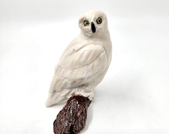 小さなシロフクロウの彫刻 - 手作りの陶器