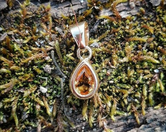 Pendentif goutte citrine en or 18kt