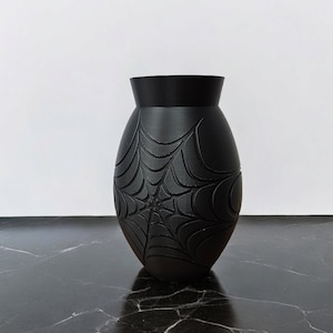 Black Gothic Spider Web Vase – 3D Printed Macabre Decor