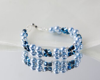 Crystal swarovski bracelet; glass bracelet; Blue swarovski bracelet, size 7 inches and 2 inches adjustable chain