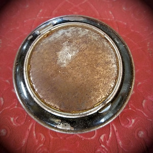Vintage Compact / 1930s Compact / Makeup Compact / Compact Mirror / Pocket Mirror / Art Supply / Jewelry Supply / Assemblage Supply