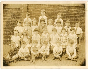 Fantastic Vintage 1st Grade Class School Photo (Large) Little Boys and Girls all in Rows 1930s