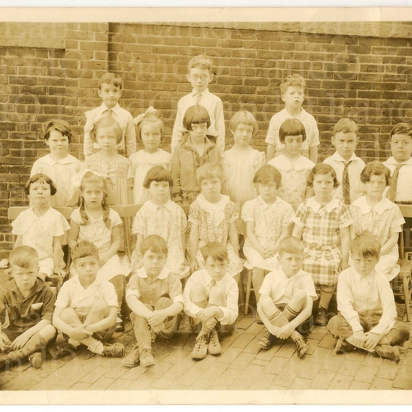 Fantastic Vintage 1st Grade Class School Photo (Large) Little Boys and Girls all in Rows 1930s