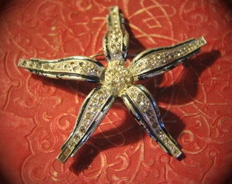 Rhinestone Brooch / Starfish Brooch / Nautical Brooch / Vintage Brooch / Vintage Jewelry / WW II / World War II / 1940s Fashion /