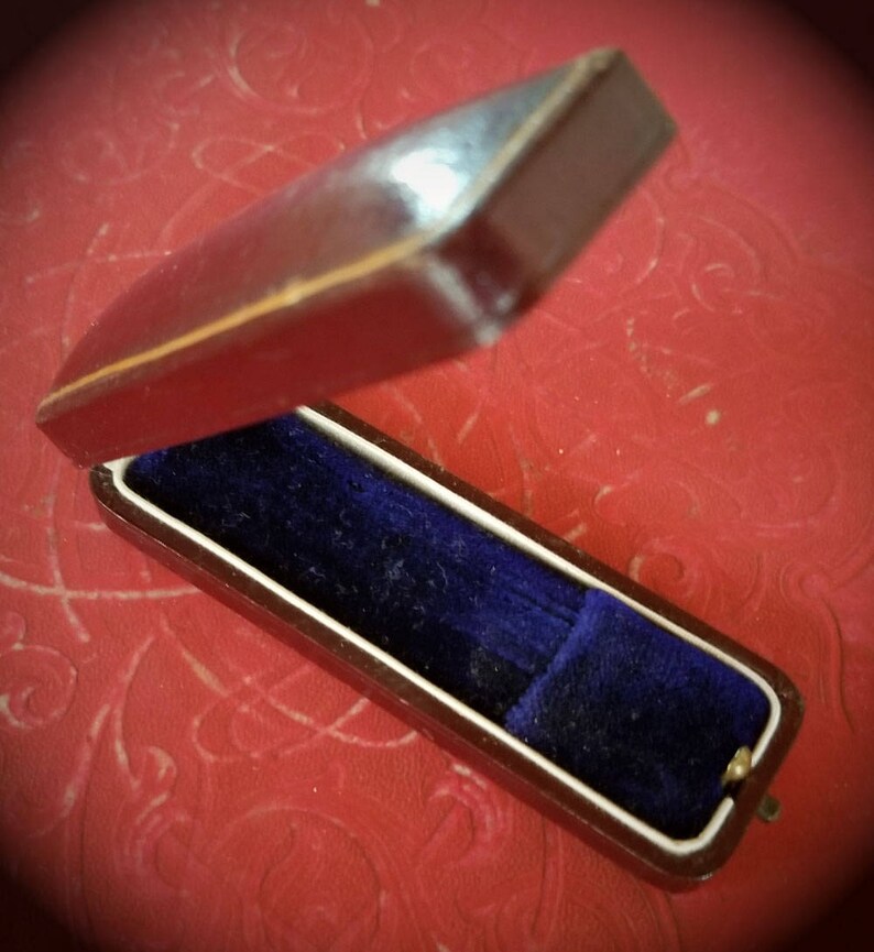 Vintage Leather Jewelry Case/ Pin Case/ Spikens From Dent / 1920s