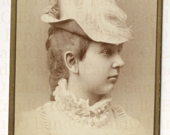 Antique CDV Carte De Visite Portrait of a Young Woman in a Stylish Hat