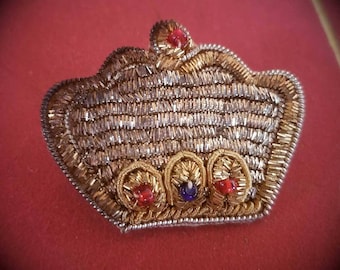 Antique Metal Thread Embroidery / Crown Embroidery Pin / Applique Pin / Victorian Pin / Victorian Embroidery / Relgious Pin / Antique Crown