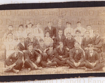Fantastic Antique Cabinet Card, School, Class Photo, Portrait 1900s