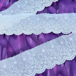 Acabamento em algodão creme estilo vintage, acabamento em vieira floral creme