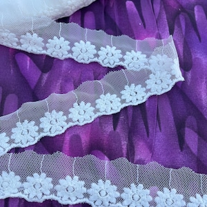 Acabamento em renda de tule floral branco, enfeite de renda bordada com flores