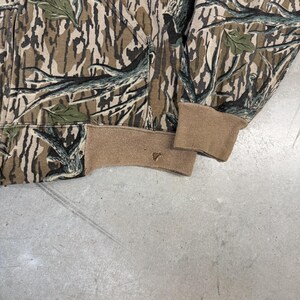 Sudadera con capucha y cremallera completa estilo vintage de los 90 con estampado de camuflaje Mossy Oak / Para exteriores / Camuflaje / Ligera / Marrón imagen 3