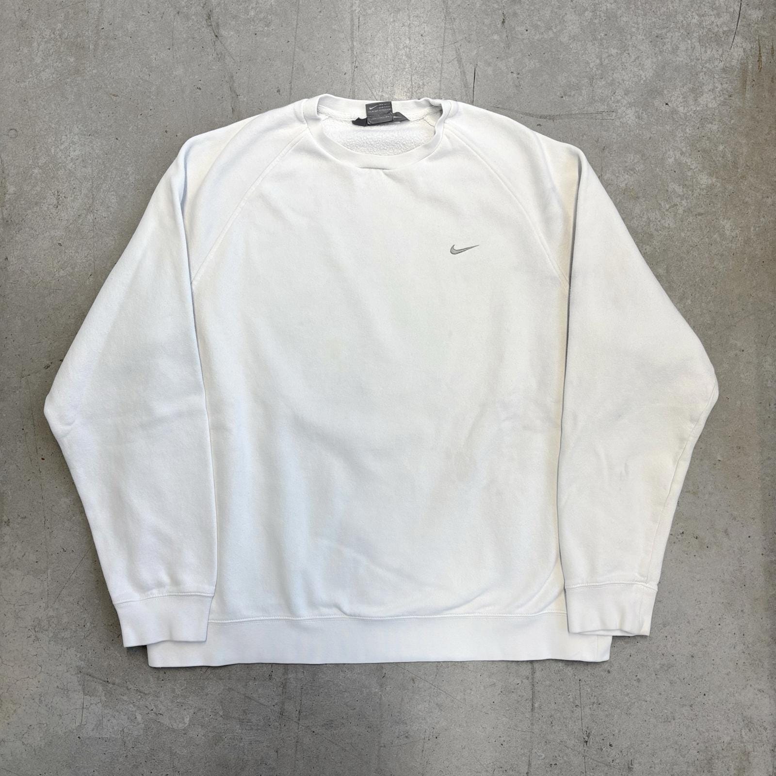 nike vintage sweater white