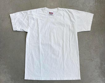 Vintage 90s Bayside USA Blank T-Shirt / Retro / Classic / USA / Large White