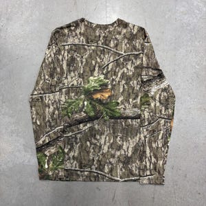 Vintage 2000s Mossy Oak Realtree Camo Longsleeve T-Shirt / Outerwear / Retro / Camo / Small image 2