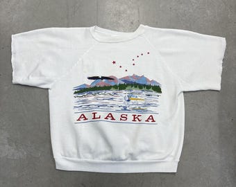 Vintage 80s Alaska Nature Graphic Cut-Off Sweatshirt / True Vintage / USA / Outdoor / Medium White