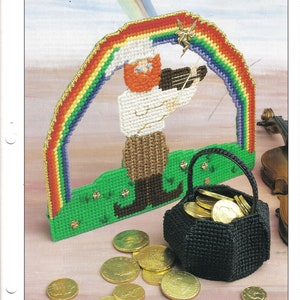Leprechaun's Gold plastic canvas pattern by Annie's ~ St. Patricks Day