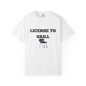 Camiseta com licença para grelhar, camiseta engraçada para churrasco, presente para amantes de churrasco, camiseta para o dia dos pais, churrasco de verão, camiseta para pai