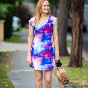 At Home A Line T-Shirt Strickkleid für Frauen PDF-Schnittmuster mit Seitentaschen und Standard- und Petite-Höhenoptionen