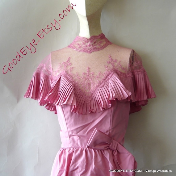 Romatic Ruffled Cocktail Dress 4 6 8 Sheer Victori