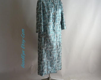 Elegante brocado metalizado opera abrigo vestido / 1960s Maxi Rhinestone botones de noche / tamaño 10 12 14 / gris plata azul / LISA MERIL