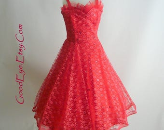 Captivante robe jupon vintage des années 50 en DENTELLE rouge / Robe de soirée glamour New Look avec jupe évasée / Petite taille : Small 2 4 6 Taille 25 pouces