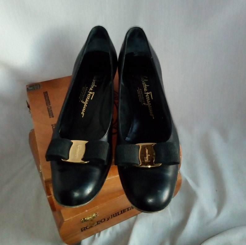 vintage Ferragamo BOW TIE Shoes / taille 8 étroite Eur 38.5 UK5.5 / Cuir Noir made in Italy / Vara Flats 90s image 7