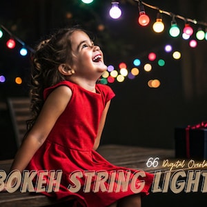 Puede incluir: Una niña con un vestido rojo mira hacia arriba a una cadena de luces de colores. Las luces están borrosas y crean un efecto bokeh. El texto "66 Digital Overlays" y "Bokeh String Light" es visible en la imagen.