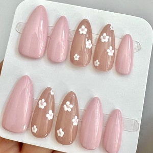 Custom Reusable Press On Nails | Cute Pink Nails| White Daisy Floral Nails｜Summer Nails｜Prom Nails| 100% Handmade Luxury Press On Nails