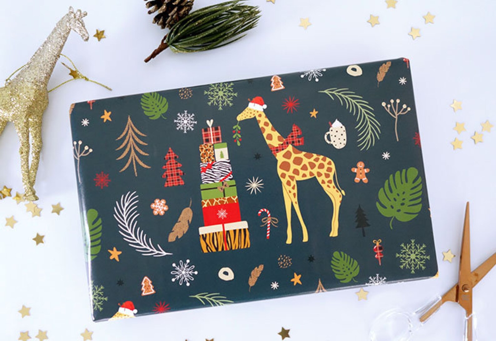 Giraffe Christmas Wrapping Paper 