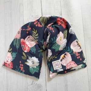 Lång värmedyna, mikrovågsugn, halsduk, varm och kall terapi, halsvärmare, avtagbart överdrag, aromaterapi, present, värmeinpackning, blommor på marinblått, 1