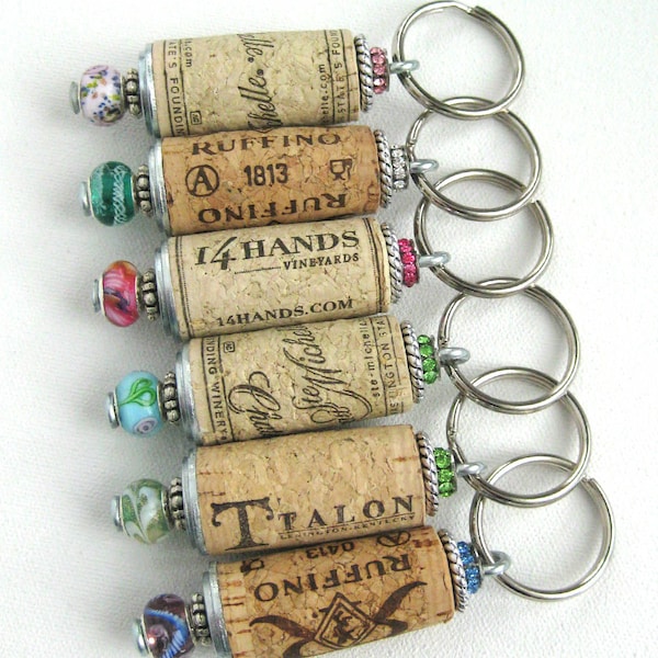 Wine cork keychains (Set of 10), beaded cork keychains, cork keyring, bridesmaids gift, wedding favors