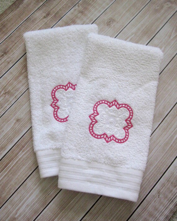Items similar to Embroidered hand towels // Hand towels // Quatrefoil