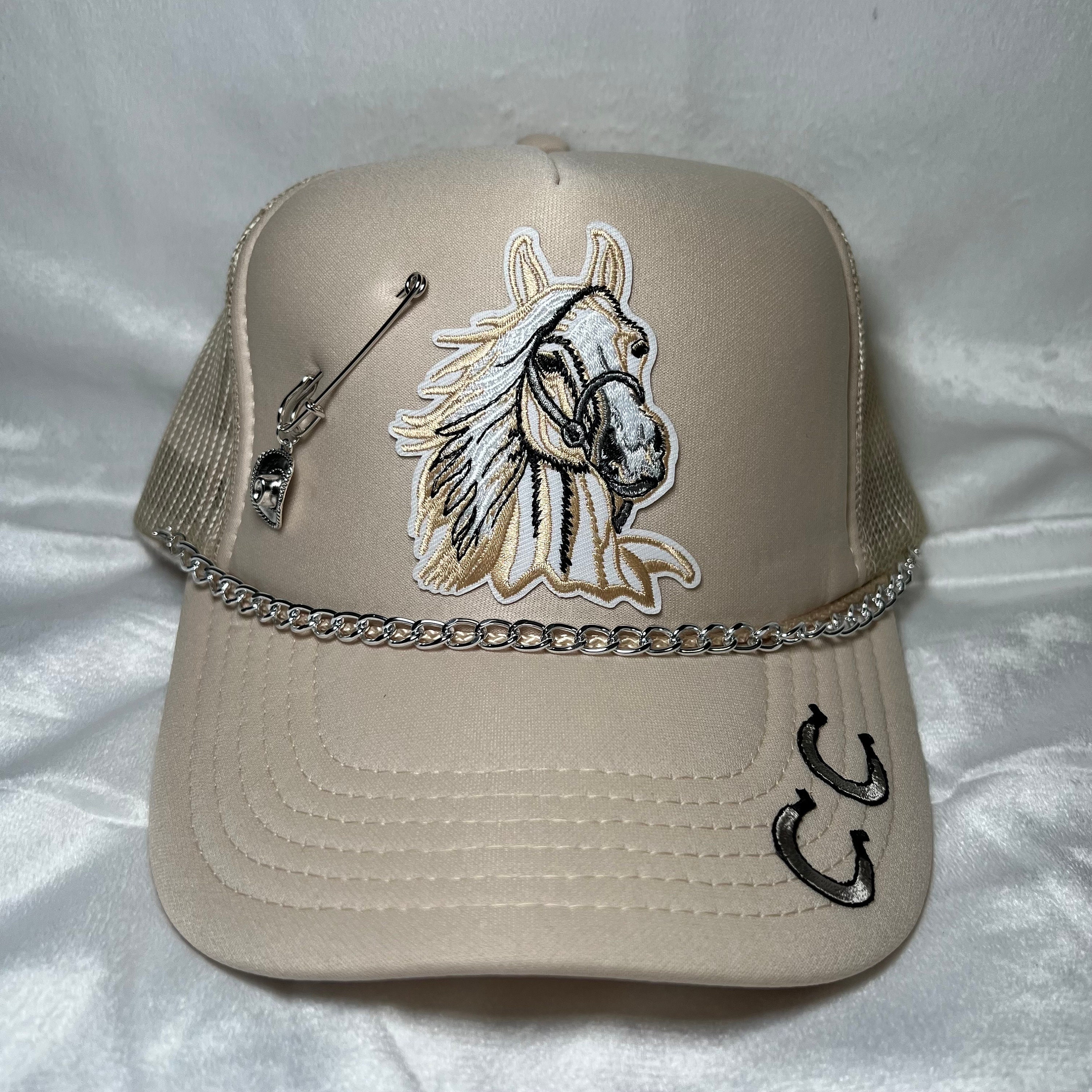 KIG Western Trucker Hat NWOT | Horseshoe Rose Horse Patch Gold Chain Horse Shoe Trucker Hat – Wild Junkie main image 4