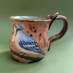 Taza de arrendajo azul de otoño