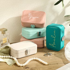 Monogramm-Schmuck-Box für sie, Name Schmuck-Box, Weihnachtsgeschenk, Mütter Geschenk, bridemaid Geschenk-Box, Schmuck Veranstalter