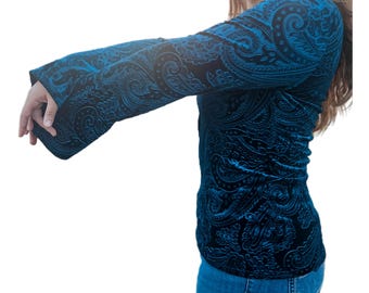 NWoT Vintage Y2K ARIANNE Paisley Embossed Velvet Long Bell Sleeve Lace Up Top