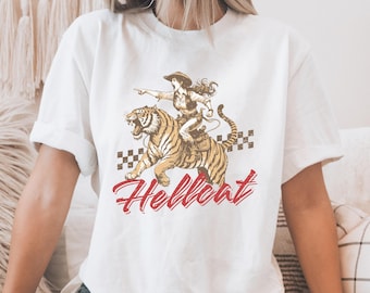 Camiseta vintage de tigre Hellcat / Camiseta con gráfico retro de gato montés / Camiseta retro de vaquera occidental / Regalo de tigre estético atrevido / Regalo para amantes de los tigres